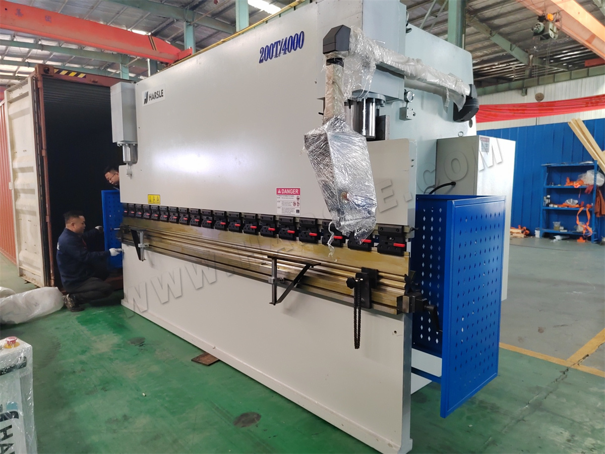 MexicoWE67K125T1600 8 Axis DA66T CNC Press Brake And WC67K200T4000